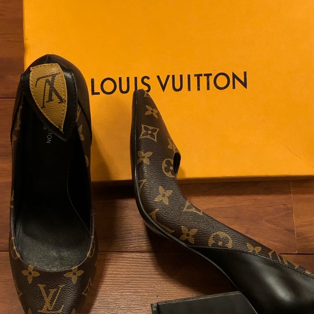 Louis Vuitton shoes size 8.5